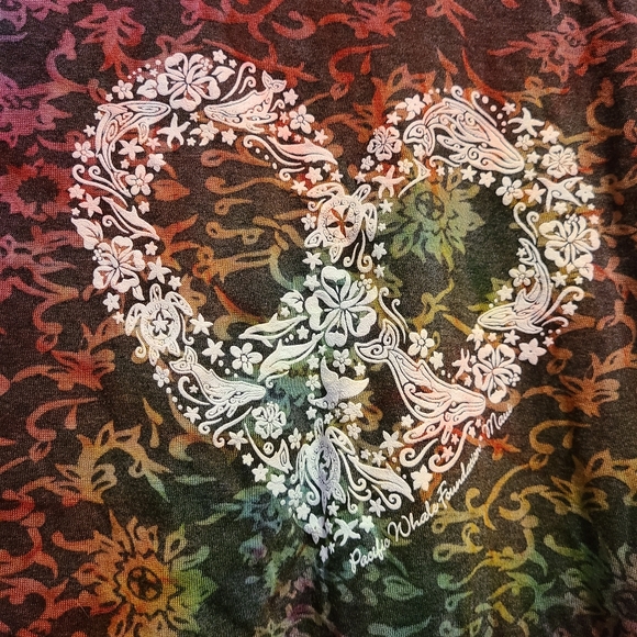 BNWT Tye dye inspired Pacific Whale Foundation tee - Picture 2 of 3